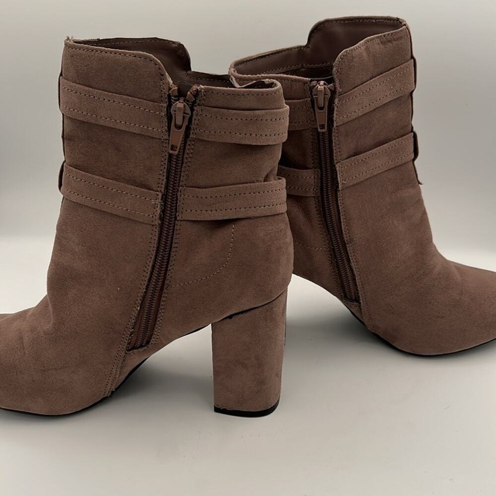 Christian Siriano taupe tan suede heel boots buckle zipper 9.5 - Picture 4 of 9